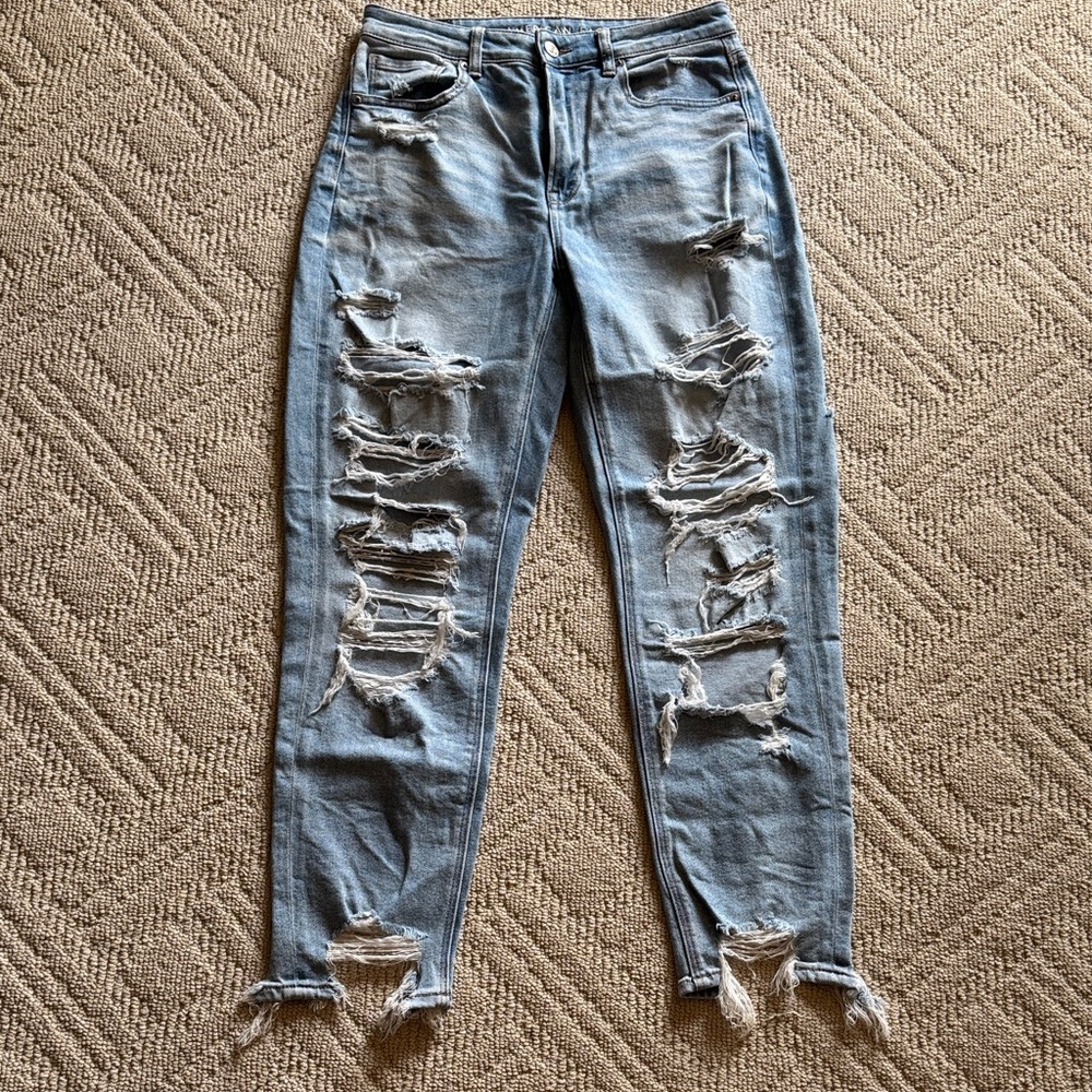 American Eagle Outfitters Distressed Light Mom Jeans